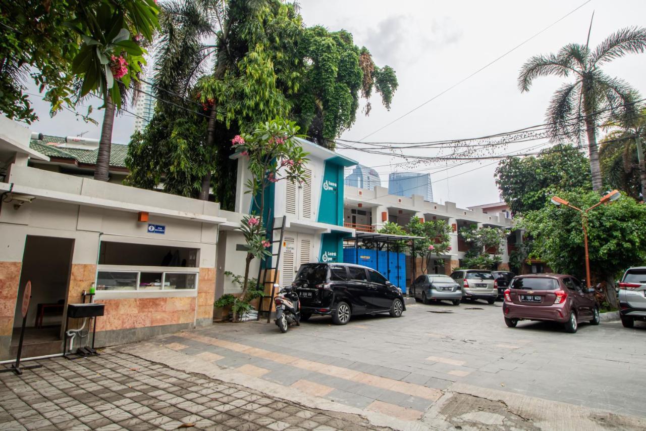 De 80'S Genteng Ijo Jakarta Luaran gambar