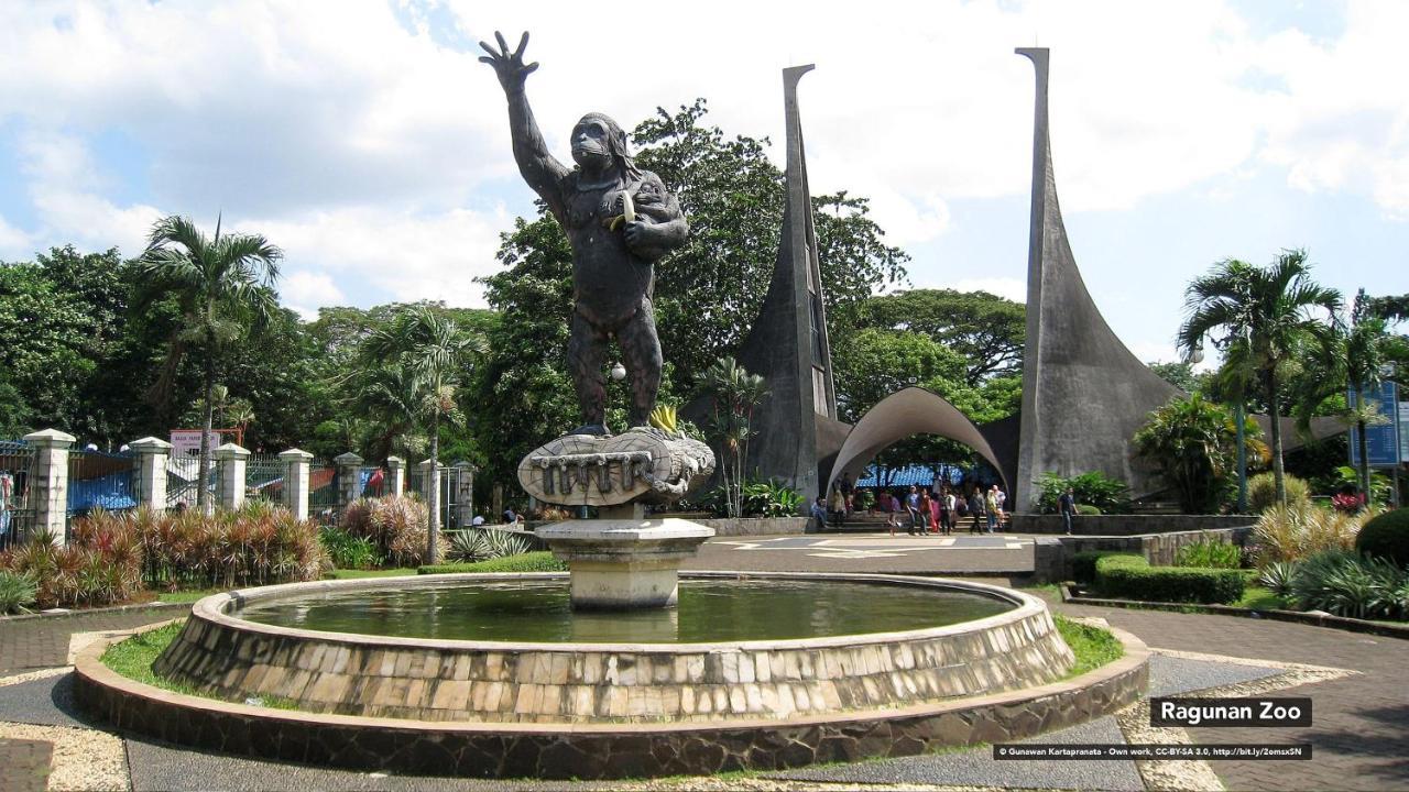 De 80'S Genteng Ijo Jakarta Luaran gambar